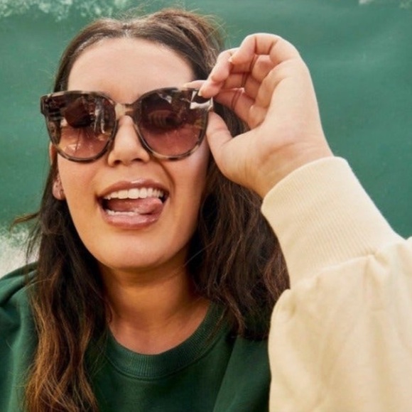 MSRP $80 | Lele Sadoughi | Brooklyn Sunglasses Brown Tortoise Shell NWT! - Picture 2 of 4